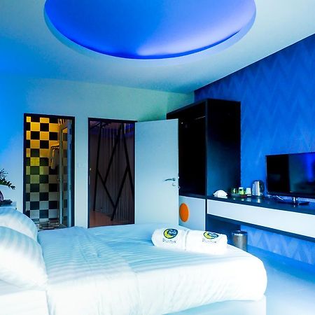 De Ja Moon Hostel Чиангмай Экстерьер фото