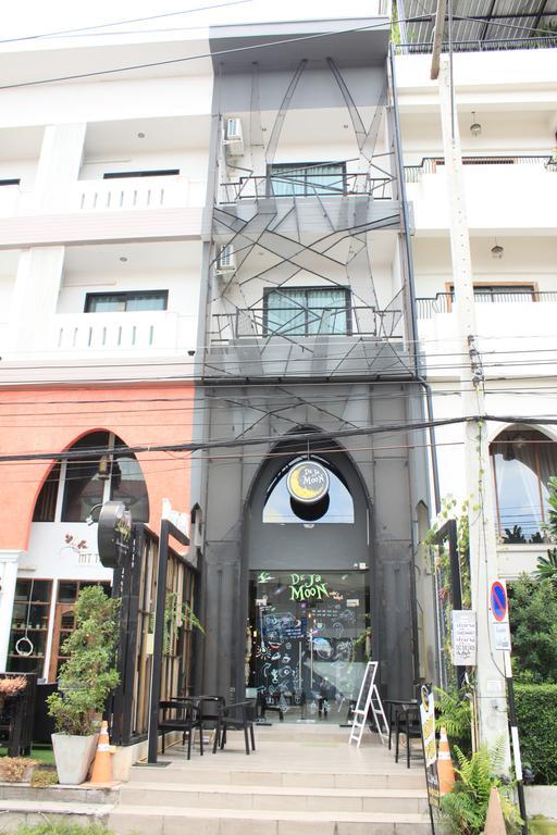 De Ja Moon Hostel Чиангмай Экстерьер фото
