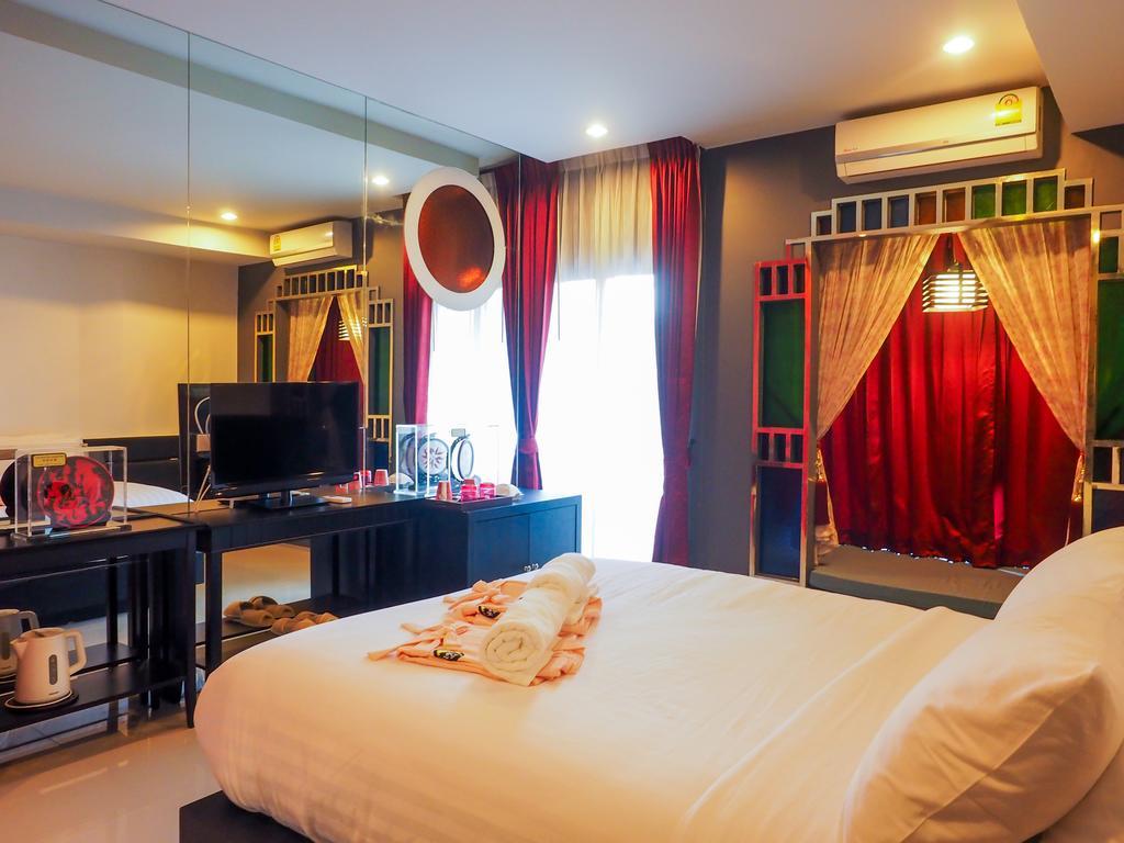 De Ja Moon Hostel Чиангмай Экстерьер фото